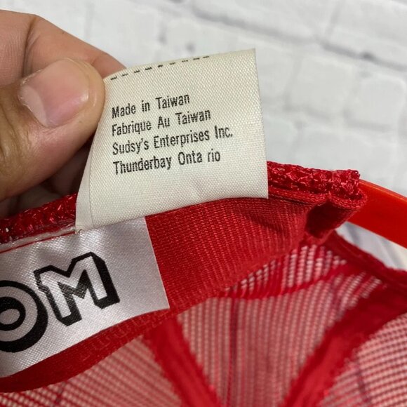 Vintage Hat Cap Snapback Red White Ontario Canada Trucker Mesh Shield Taiwan - Picture 8 of 11